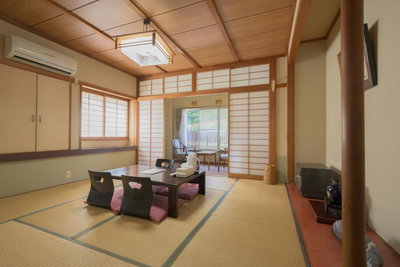 Shibu Onsen Kadoya Hotel Yamanouchi  Exterior photo
